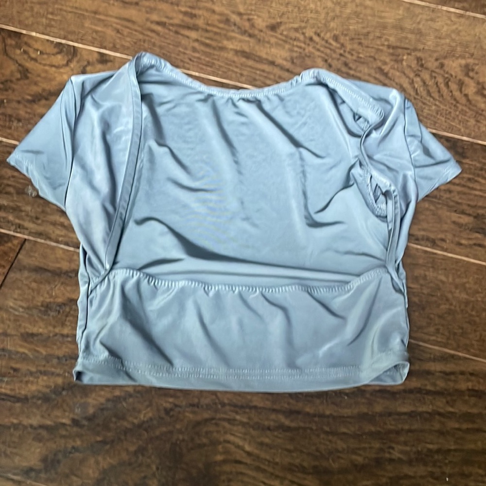 Satin backless cropped tee
